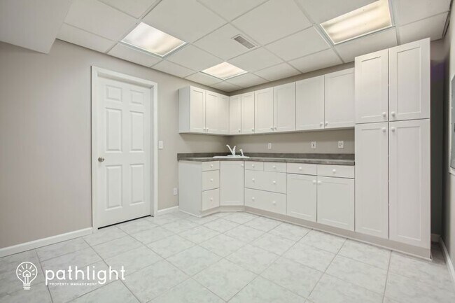 Building Photo - 9260 Icosa St W