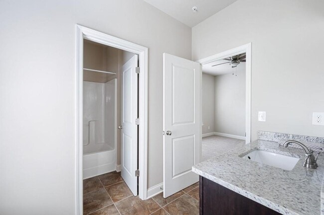 Building Photo - 317 Garland Woods Ct