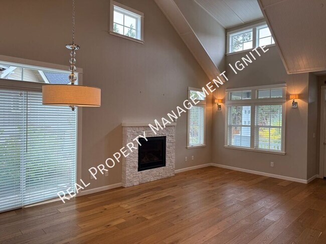Building Photo - 2439 NW Drouillard Ave