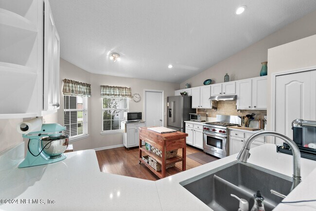 Building Photo - 2389 Glade Springs Dr