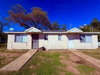 Building Photo - Charming 3-Bedroom Home Near Outdoor Recre...