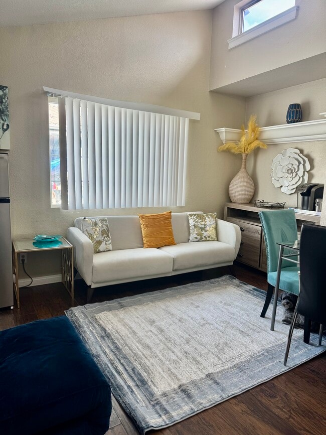 Building Photo - 6918 Coley Ave