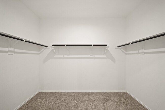 Building Photo - 2406 Silver Pr Ln