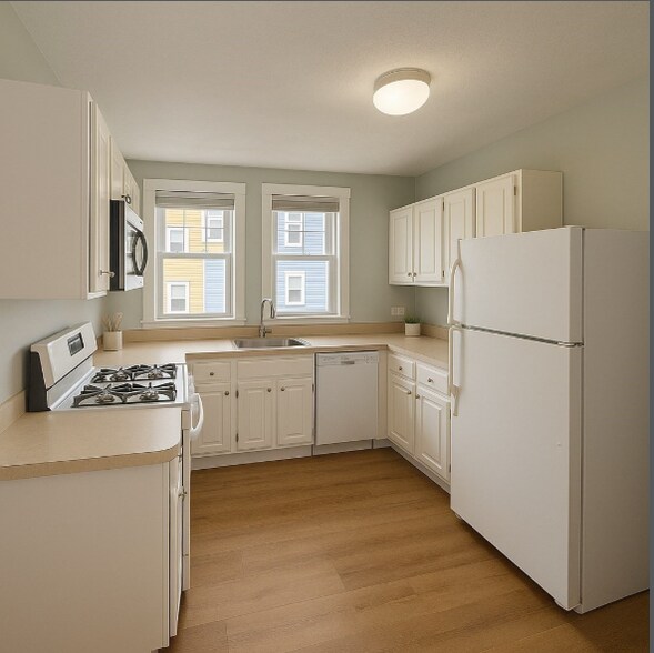 Building Photo - 225 Florence St