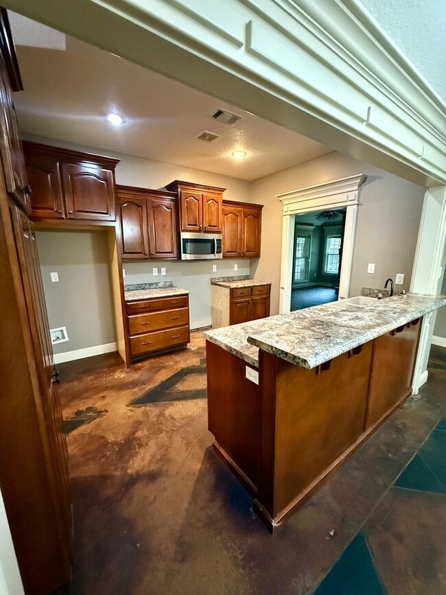 Building Photo - 3220 Horseshoe Trail