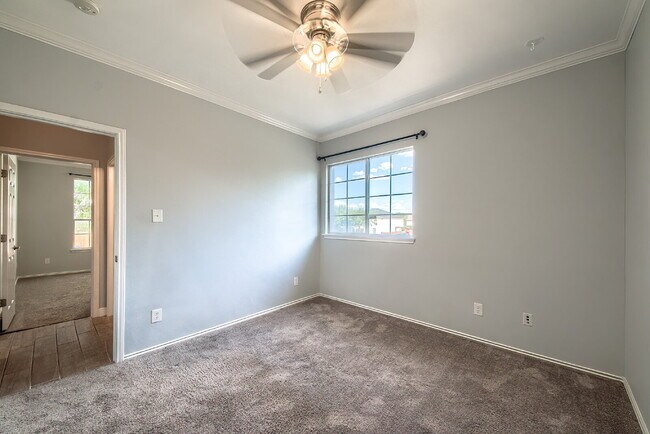 Building Photo - OFFERING 50% OFF THE 1ST MONTH'S RENT