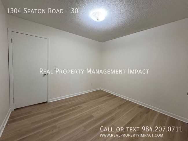 Building Photo - 1304 Seaton Rd