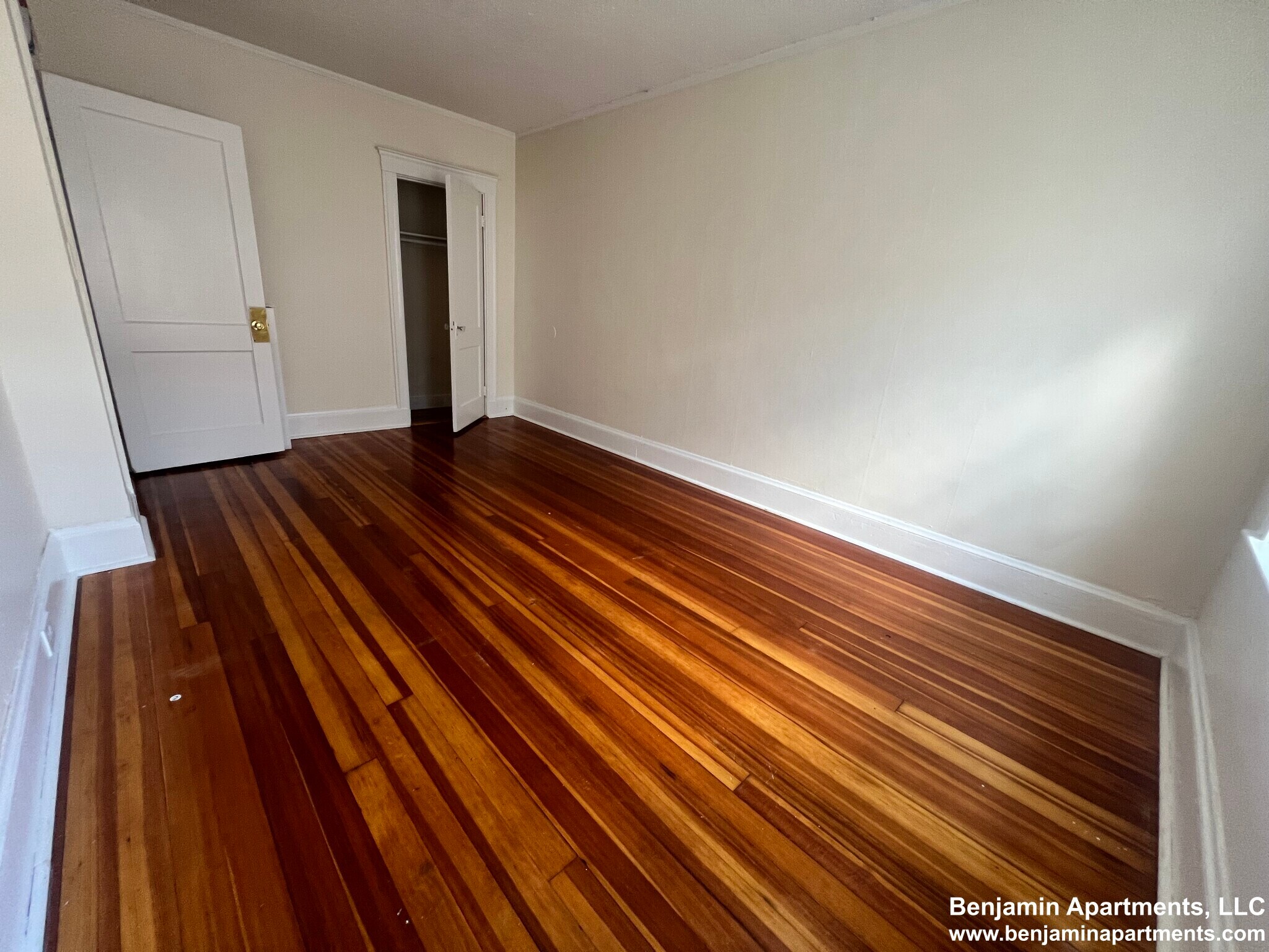 Building Photo - 13 Barrows St