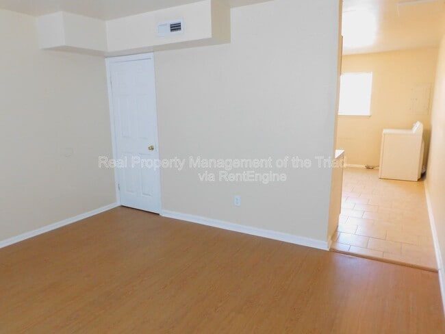 Building Photo - 4216 Parker St