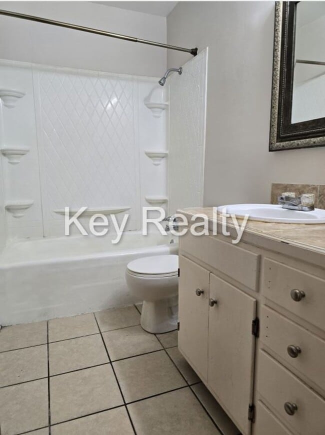 Building Photo - 6108 Coco Dr