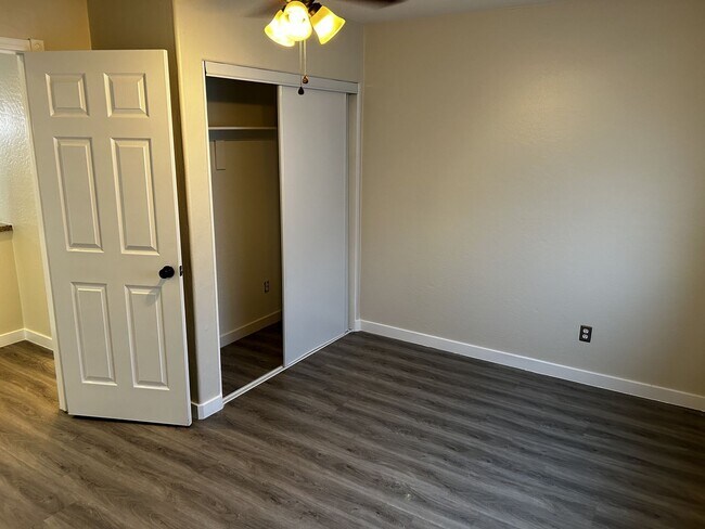 Building Photo - 18336 W Hayden Dr