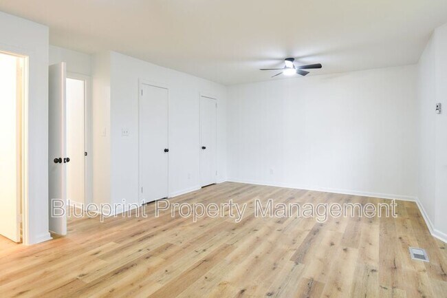 Building Photo - 6004 Cowin Dr NW