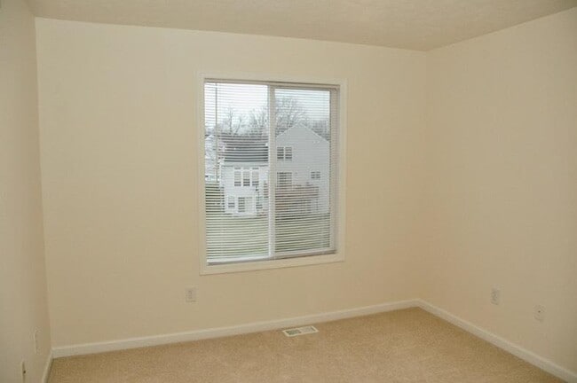 Building Photo - 5867 Timberlake Dr SE