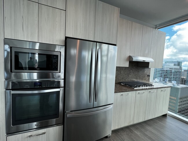 Building Photo - 223 E Grand Ave