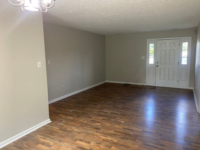 Building Photo - 6501-A Tannen Ct