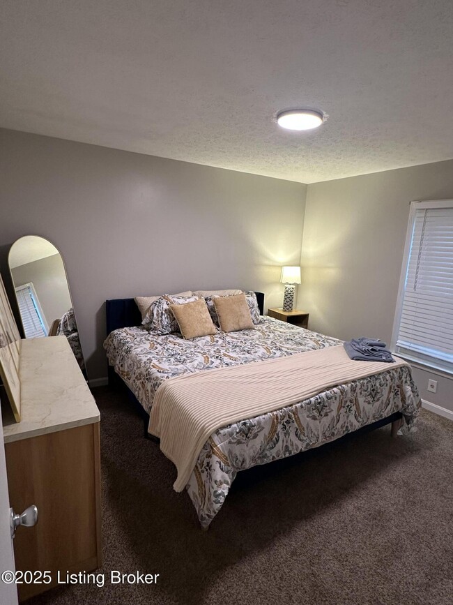 Building Photo - 5209 Fisherman Ct