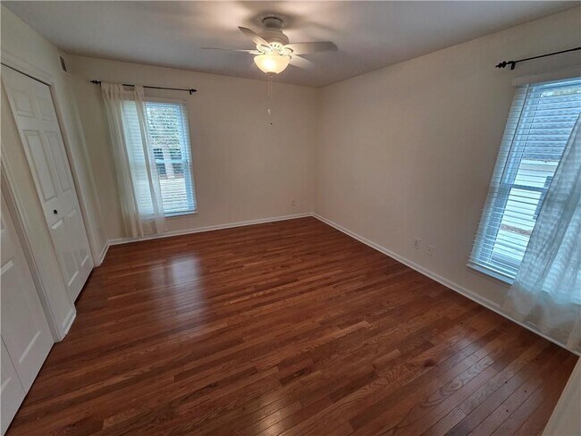 Building Photo - 8 Old Decatur Cir