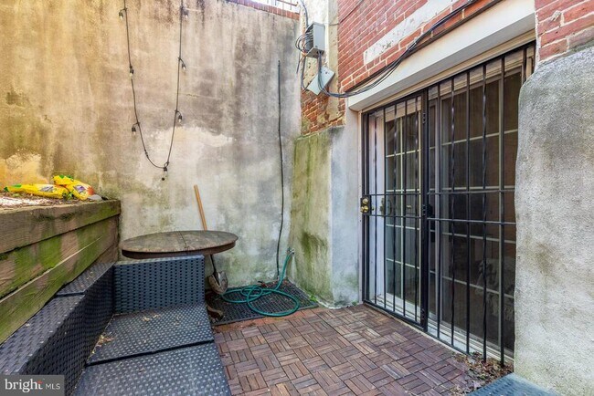 Building Photo - 1631 Green St