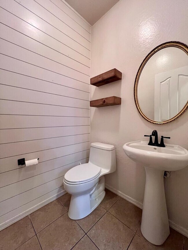 Building Photo - 2367 W Jake Haven