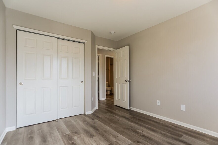 Building Photo - 19277 E 39th Ave