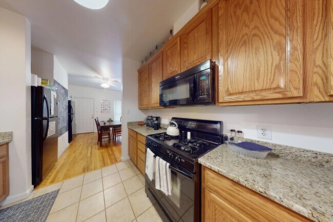 Building Photo - 1713 Arlington St