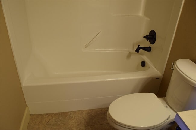 Building Photo - 14632 Catalpa Way