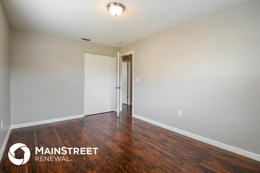 Building Photo - 610 Charlotte Ave