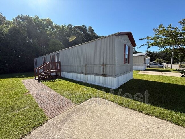Primary Photo - 217 Sunshine Dr