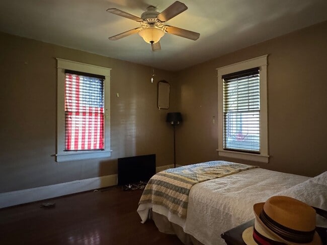 Building Photo - 4 Dixie Trail