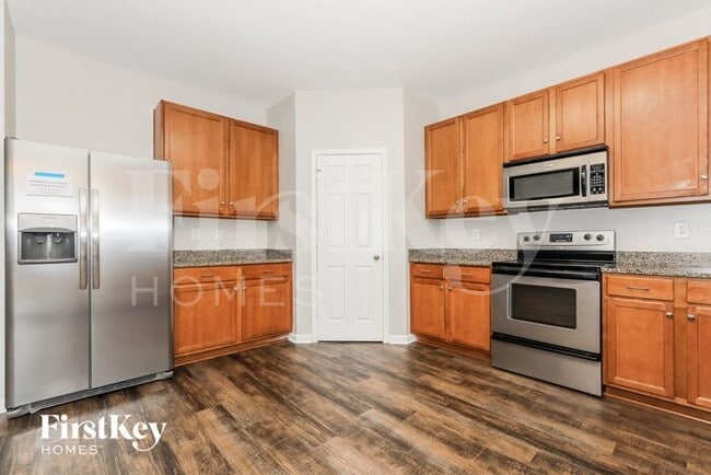 Building Photo - 1008 Rural Farm Rd