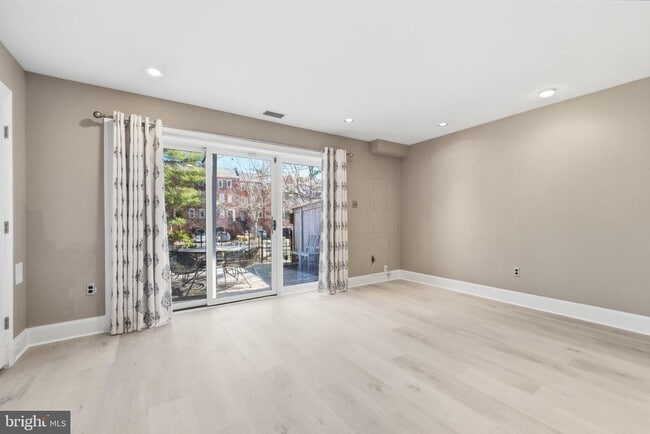 Building Photo - 3919 Georgetown Ct NW