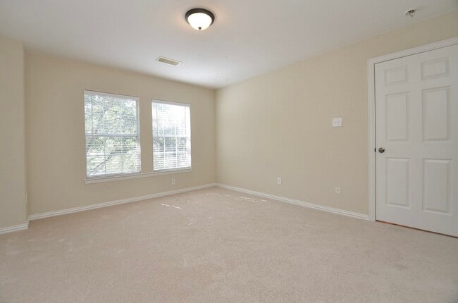 Building Photo - 5527 Baron Ridge Ln