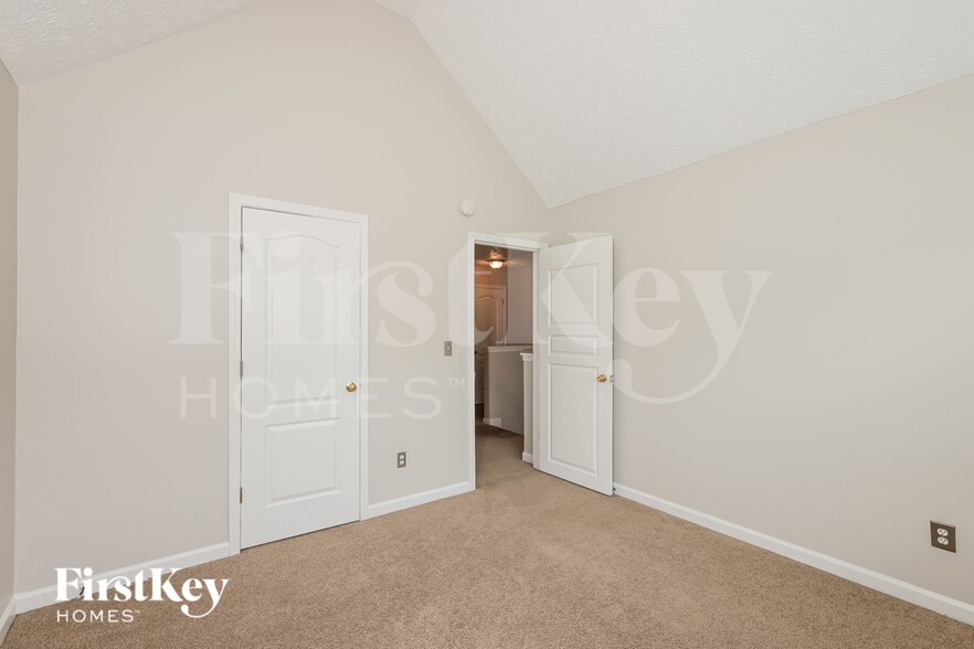 Building Photo - 4447 Chester Ln