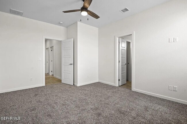 Building Photo - 1416 Harlan Pt