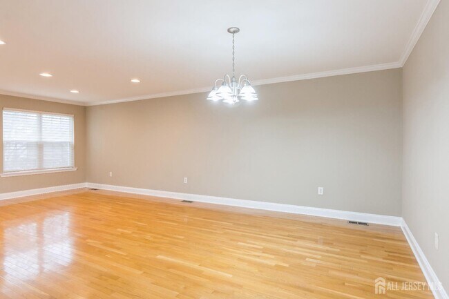 Building Photo - 34 Chimney Ct