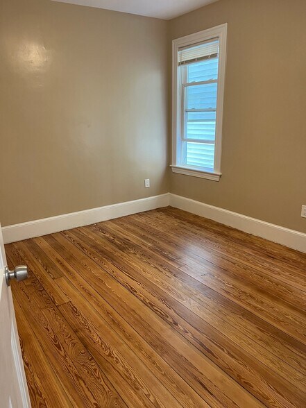 Building Photo - 36 Termine Ave
