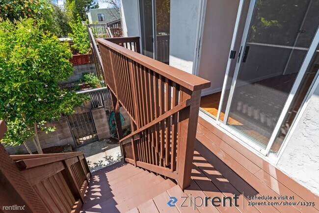 Building Photo - 3 br, 1 bath House - 669 33rd Street, Oakl...