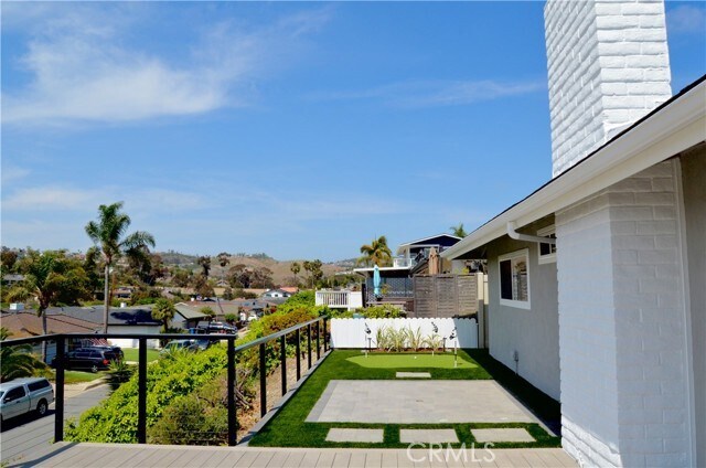 Building Photo - 225 Via San Andreas