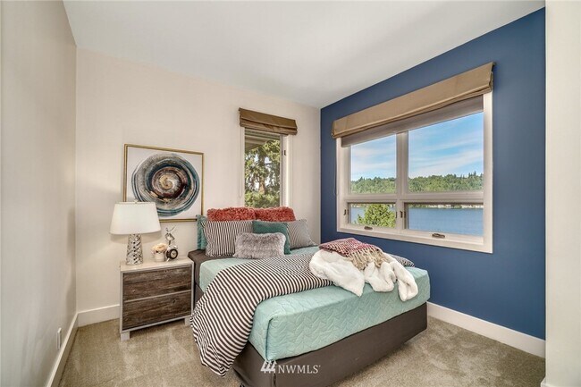 Building Photo - 2410 West Lake Sammamish Pkwy NE