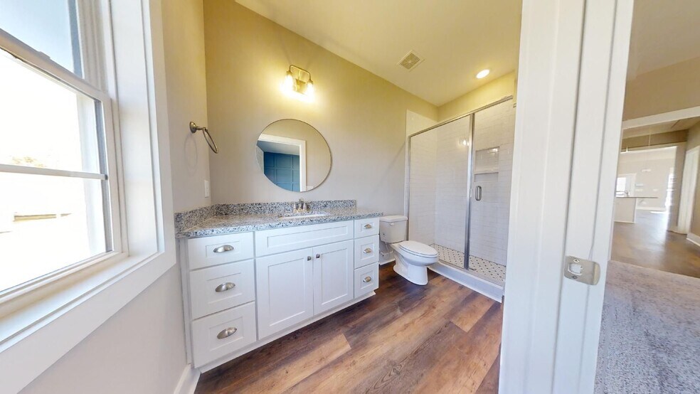 Building Photo - Fox Run Townhome Available August!