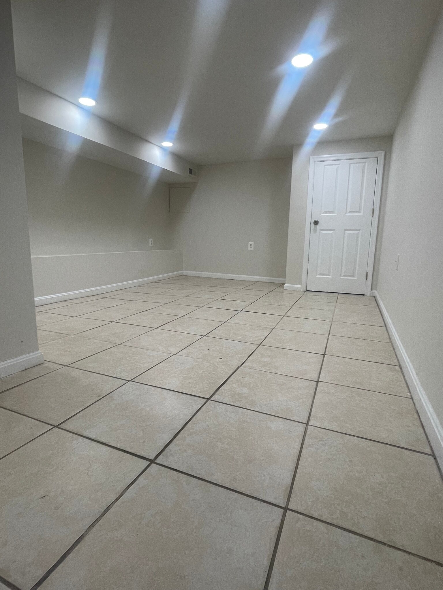 Finished basement - 112 S Haven St