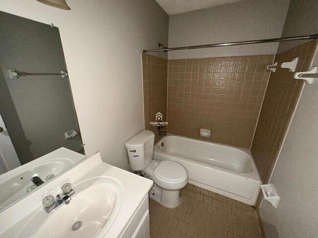 Building Photo - 4586 S Berrypick Ln