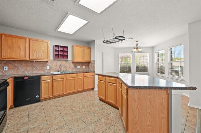 Building Photo - 11140 Currin Ln
