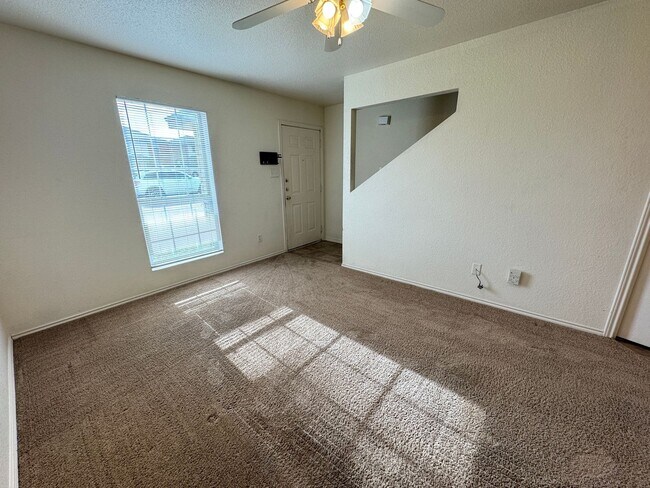 Building Photo - 4405 Abigail Dr