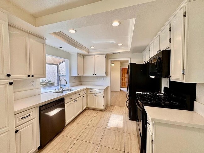 Building Photo - 5328 Natasha Ct