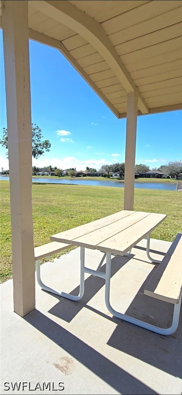 Building Photo - 687 Grove Dr