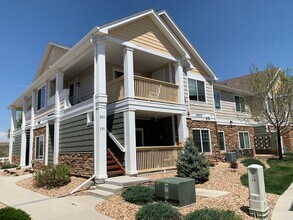 Building Photo - First Floor Condo by Equalizer Lake!