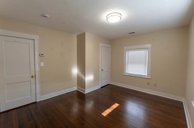 Building Photo - 1000 South St