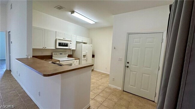 Building Photo - 4299 Bellasol Cir