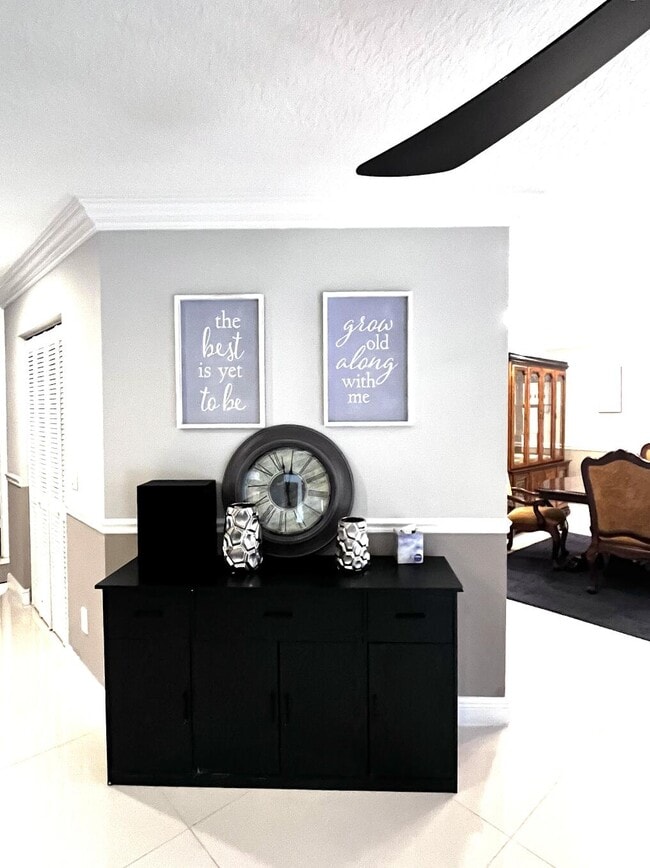 Building Photo - 6186 Duckweed Rd